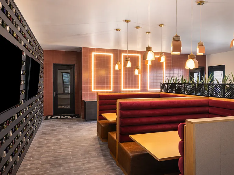 Fellow At Fitz — Photo 17