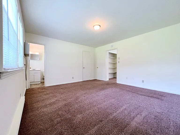 Lakewood Apartments — Photo 7