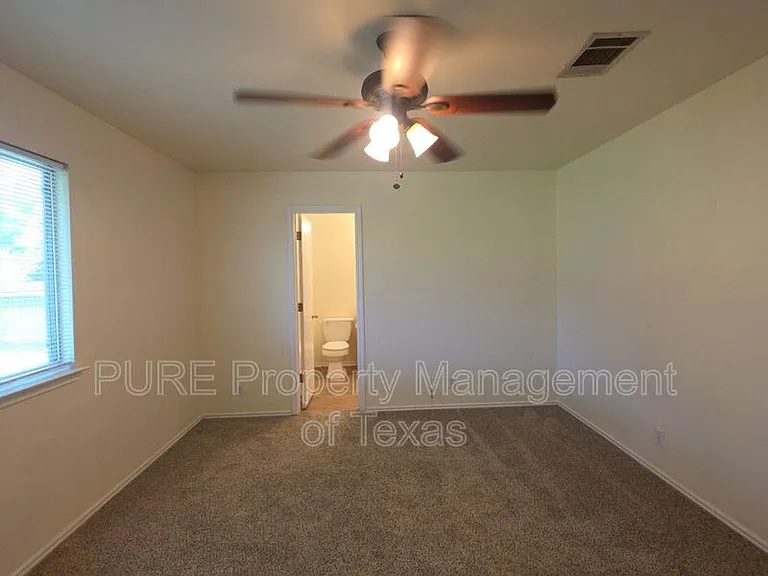609 Losoya Ct — Photo 19