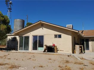 32676 Foothill Rd, Lucerne Valley, CA 92356