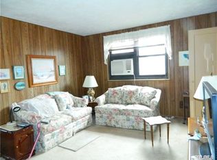 16606 17th Rd, Whitestone, NY 11357