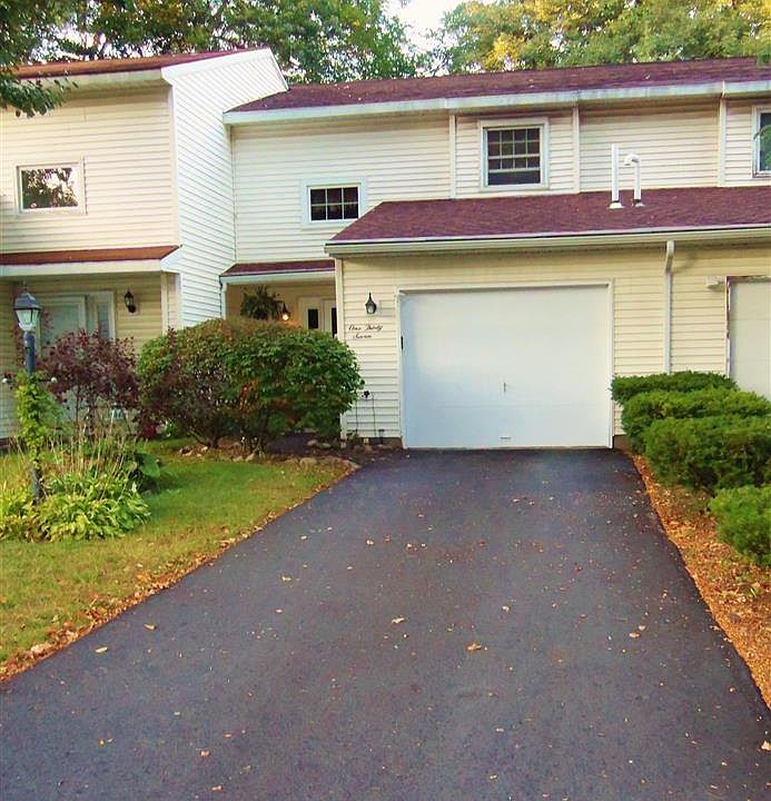 1st image of 137 Tallow Wood Dr