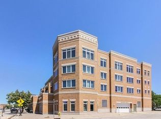 1 S Lincoln Ave APT 213, Lombard, IL 60148