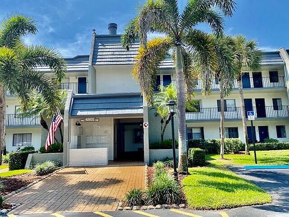 2nd image of 4801 Esedra Court #205