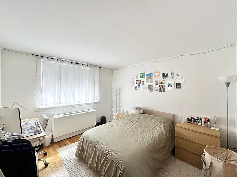 433 W 43rd St #3B — Photo 5