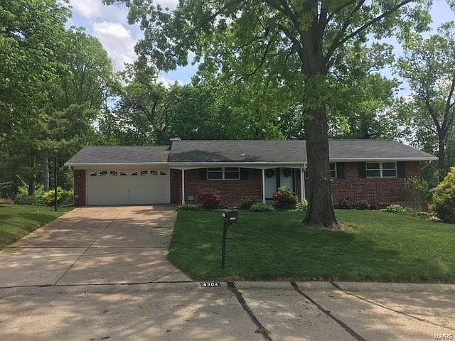 1st image of 4304 Woodhill Dr