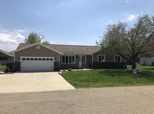 502 Kenneth St, Heyworth, IL 61745