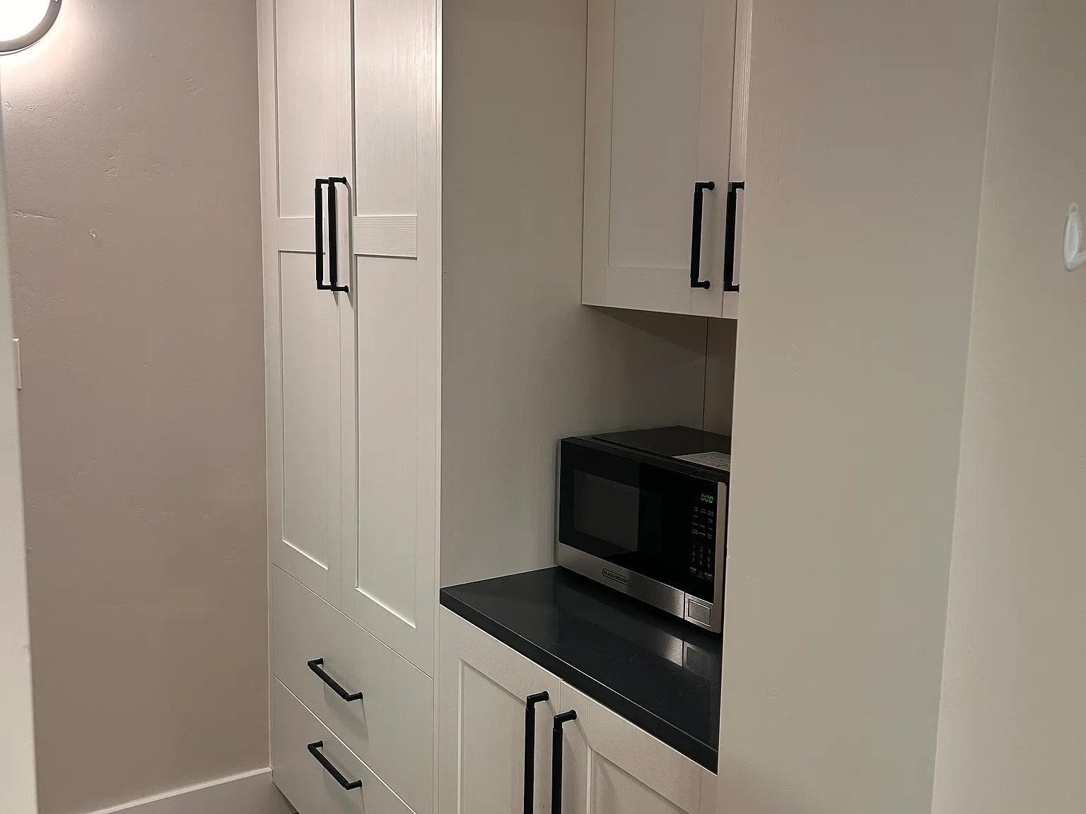 2 bed, 878 sqft, $7,300 — Photo 4