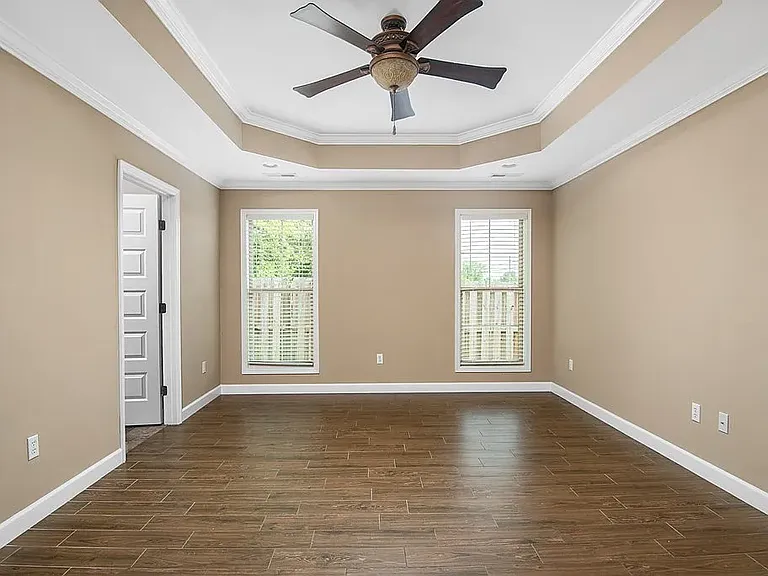 100 Kamarie Ln — Photo 11