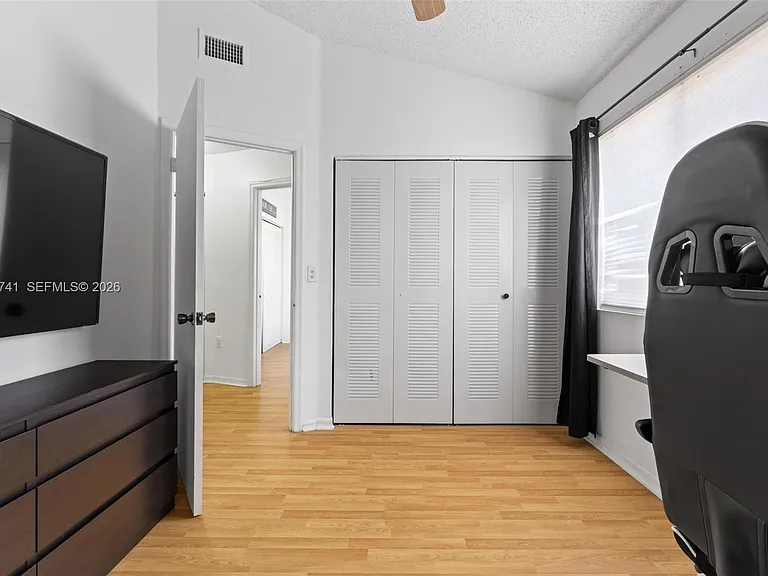 6235 Kendale Lakes Cir #247 — Photo 20