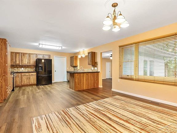 4th image of 7842 Luann St
