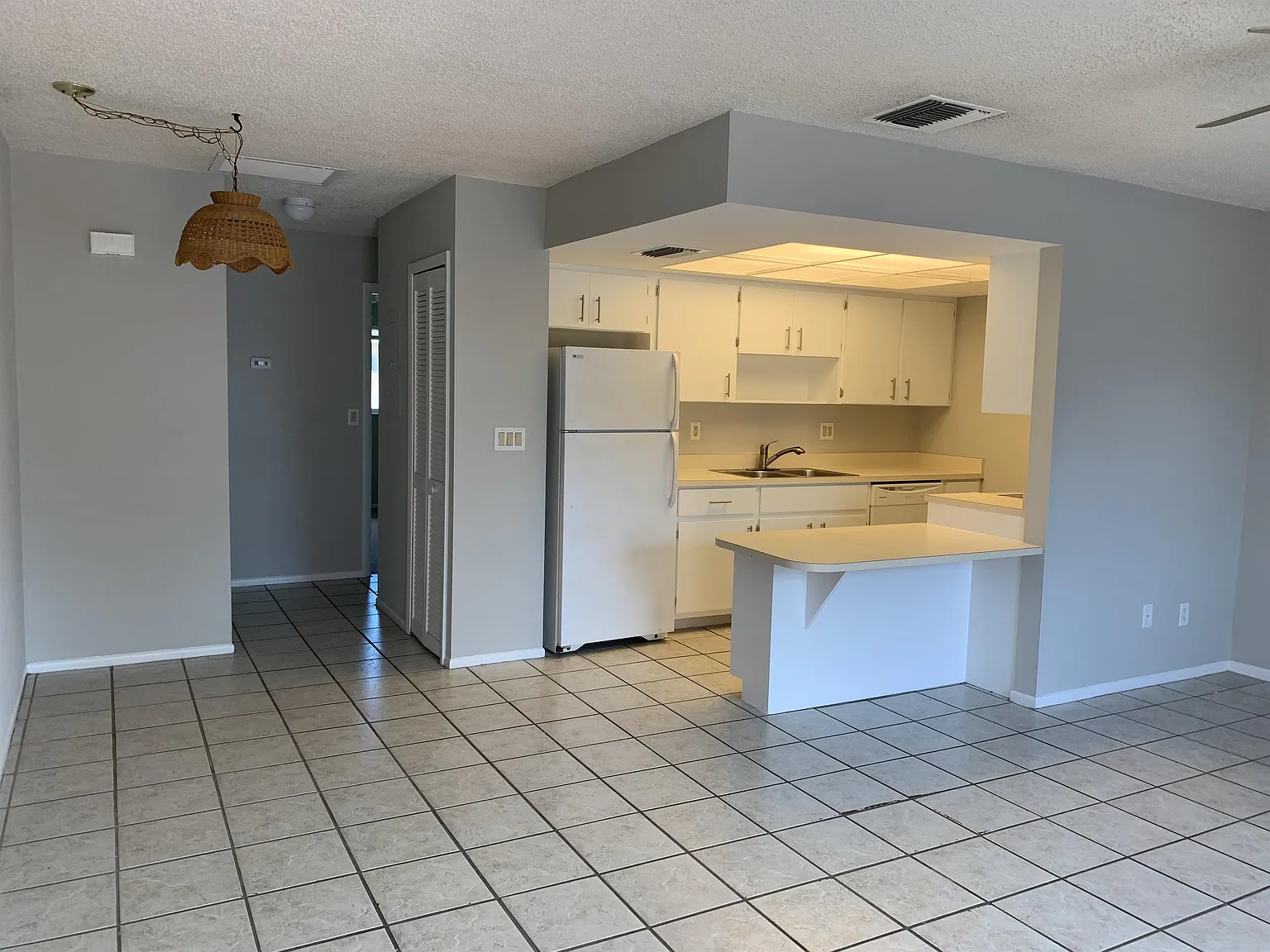 8 Plex 7-303-309 SW 3rd Pl - 1 — Photo 2