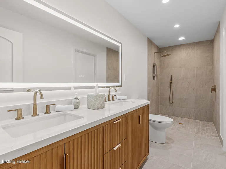 8506 Cheltenham Cir — Photo 5