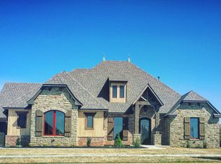 2233 W Mickey Dr, Mustang, OK 73064