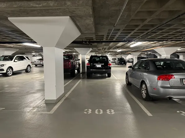 9 Hawthorne Pl #308, Boston, MA 02114