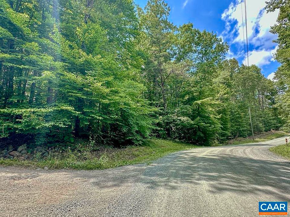 1st image of 13 Dogwood Lake Dr