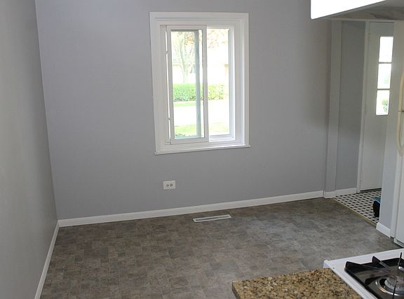 3rd image of 1618 Amy Ave