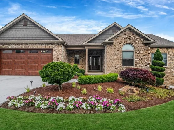 155 Chavelle Ct, Pittsburgh, PA 15239