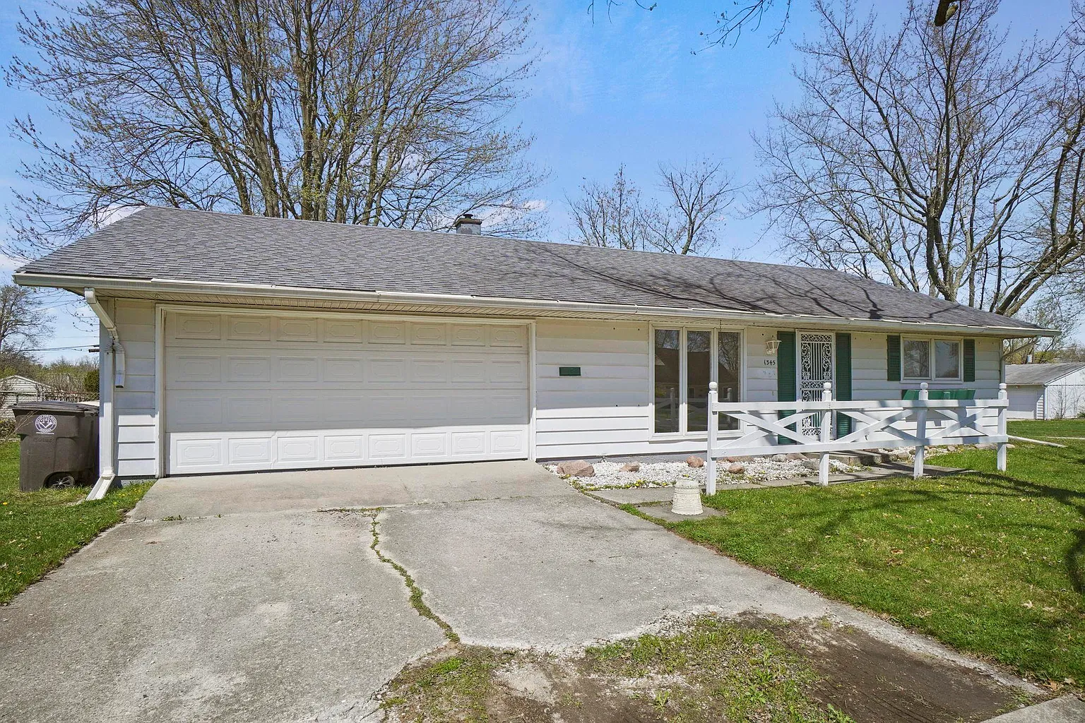 1345 Cinnamon Rd photo 1