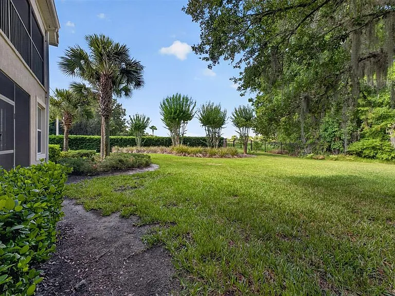 8352 Quimby Cir — Photo 21