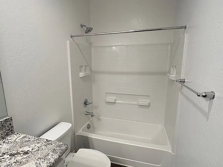 1620 W Porter Ave — Photo 8