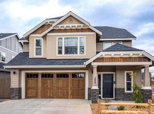 63314 NW Thoroughbred Pl, Bend, OR 97703