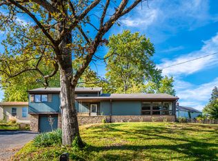 13 Park Lawn Dr, Fenton, MO 63026