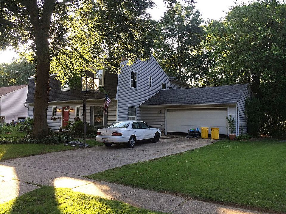 2nd image of 1645 Eton Way