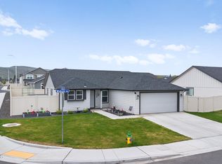 6102 Whatcom Ave, Yakima, WA 98903