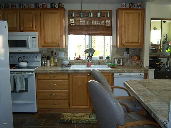 4th image of 5805 NE Deer Ln