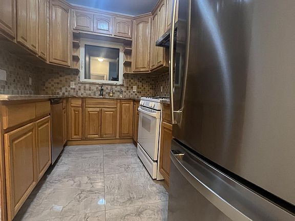 3rd image of 221 Garretson Ave Floor 2