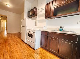 940 Kent Ave #1F, Brooklyn, NY 11205
