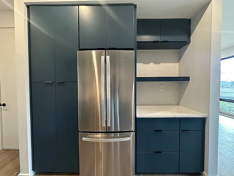 500 Merritt Ave #210 — Photo 6