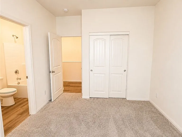 16570 Wyndham Ln — Photo 9