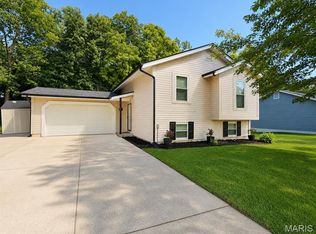 45 Chip Dr, O'Fallon, MO 63366