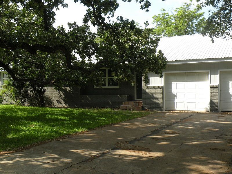 1st image of 1011 W 12th St