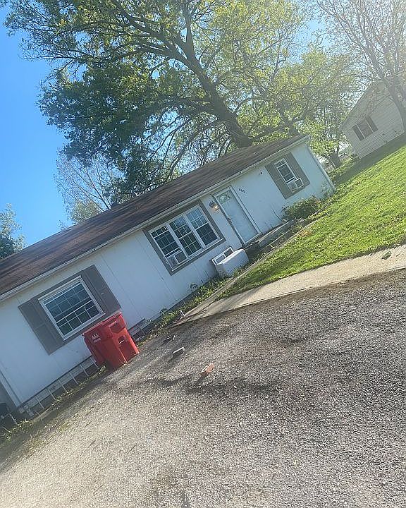2nd image of 440 South St