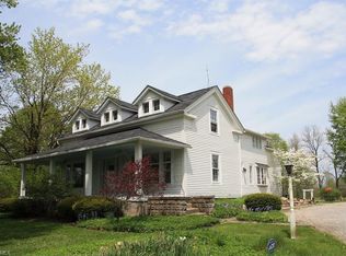 909 E Mennonite Rd, Aurora, OH 44202