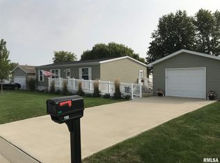 118 Springbrook Rd, Jacksonville, IL 62650