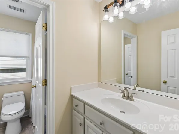 11338 Canoe Cove Ln, Huntersville, NC 28078