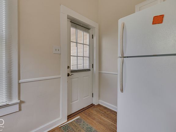 5th image of 56 S Irvington Ave