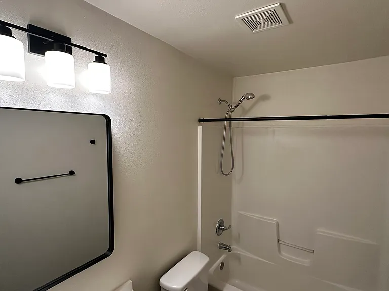 6919 N Palafox St #2 — Photo 11