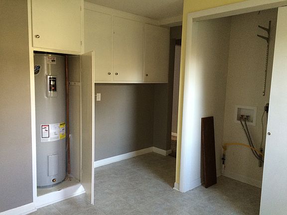 Utility Room, W/D hookup