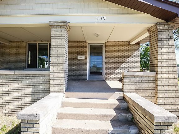 004-Front_View-4293958-medium