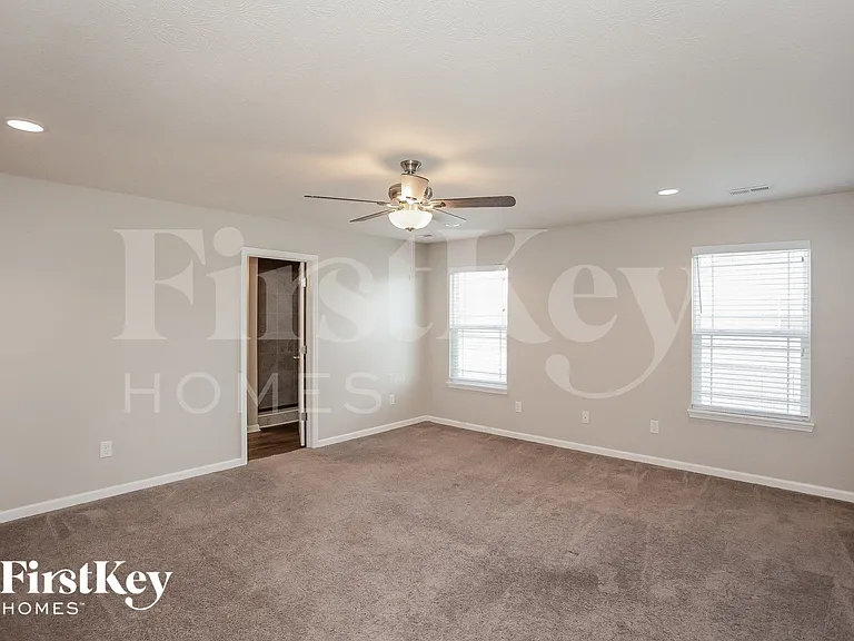 4618 W Otway Ln — Photo 7