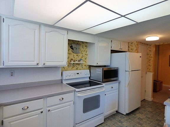 5th image of 703 S Lake Shore Dr Unit 1D