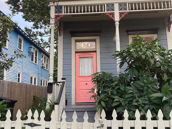 2nd image of 424 S Scott St