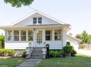 205 Beech St E, Three Oaks, MI 49128