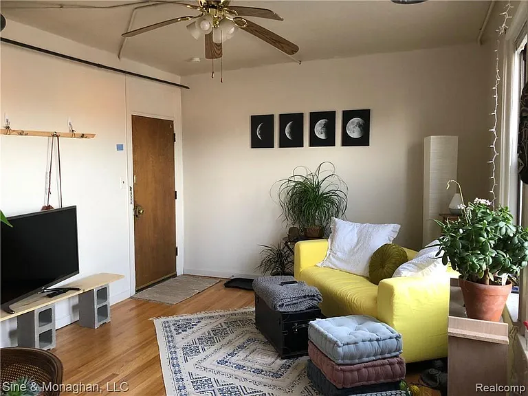 15224 E Jefferson Ave — Photo 7