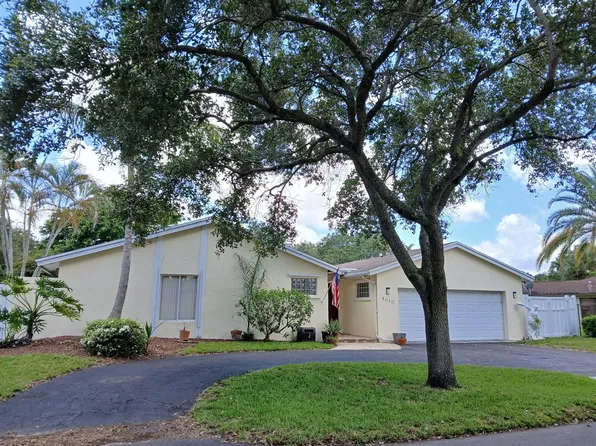 4010 W Sailboat Dr, Cooper City, FL 33026